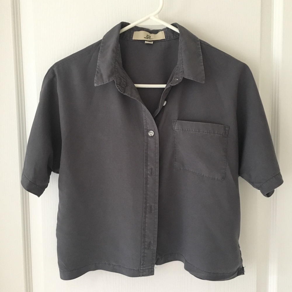 Short-sleeve button down crop top